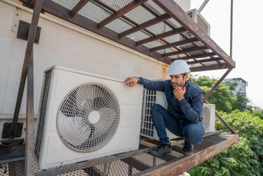 HVAC Technician Inspection
